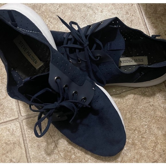 Steve Madden Blue Chyll Perforated Suede Low Lace Up Sz 12 - Picture 7 of 8
